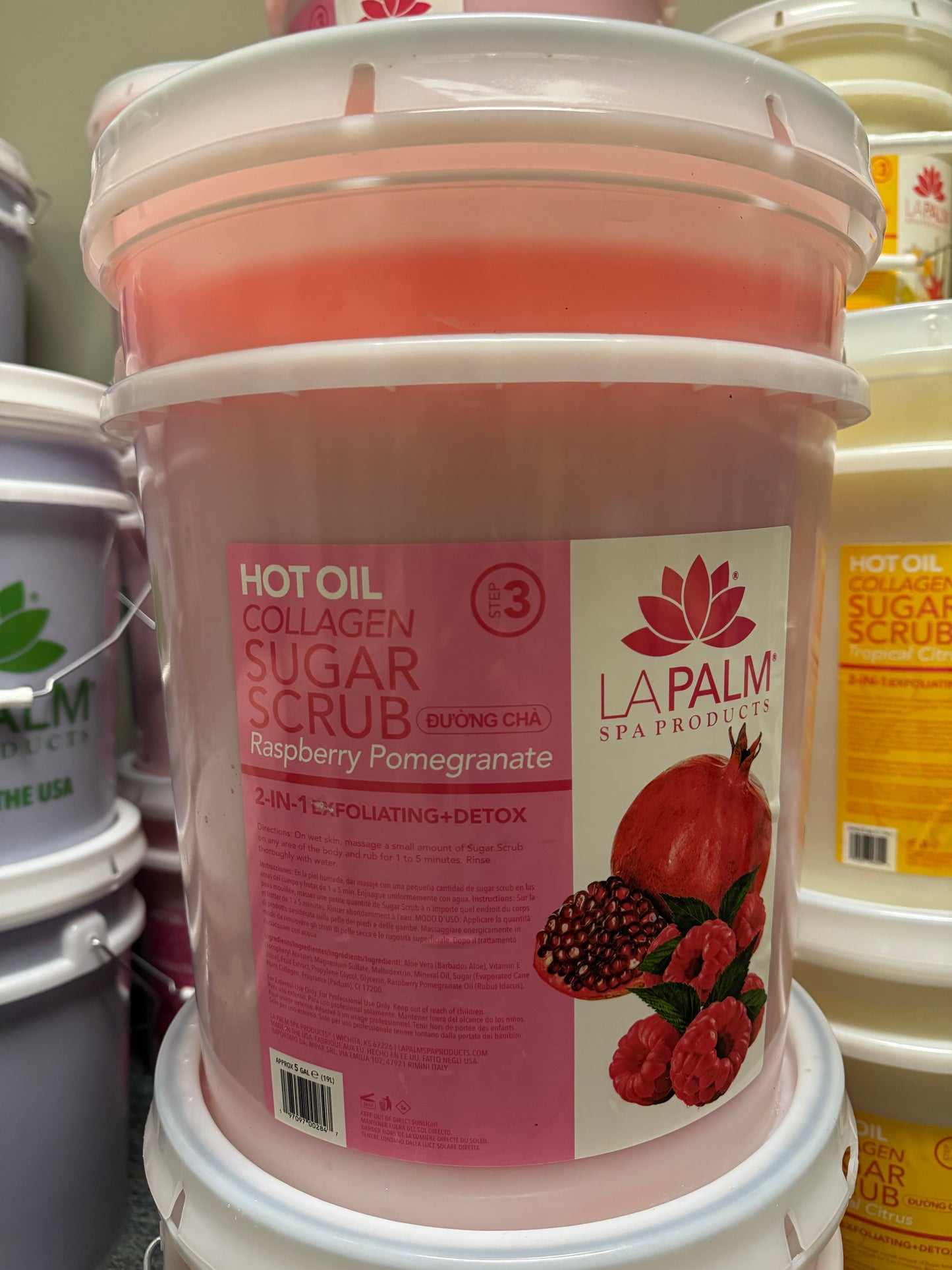 La Palm Raspberry Pomegranate Hot Oil Sugar Scrub 5 Gl Bucket